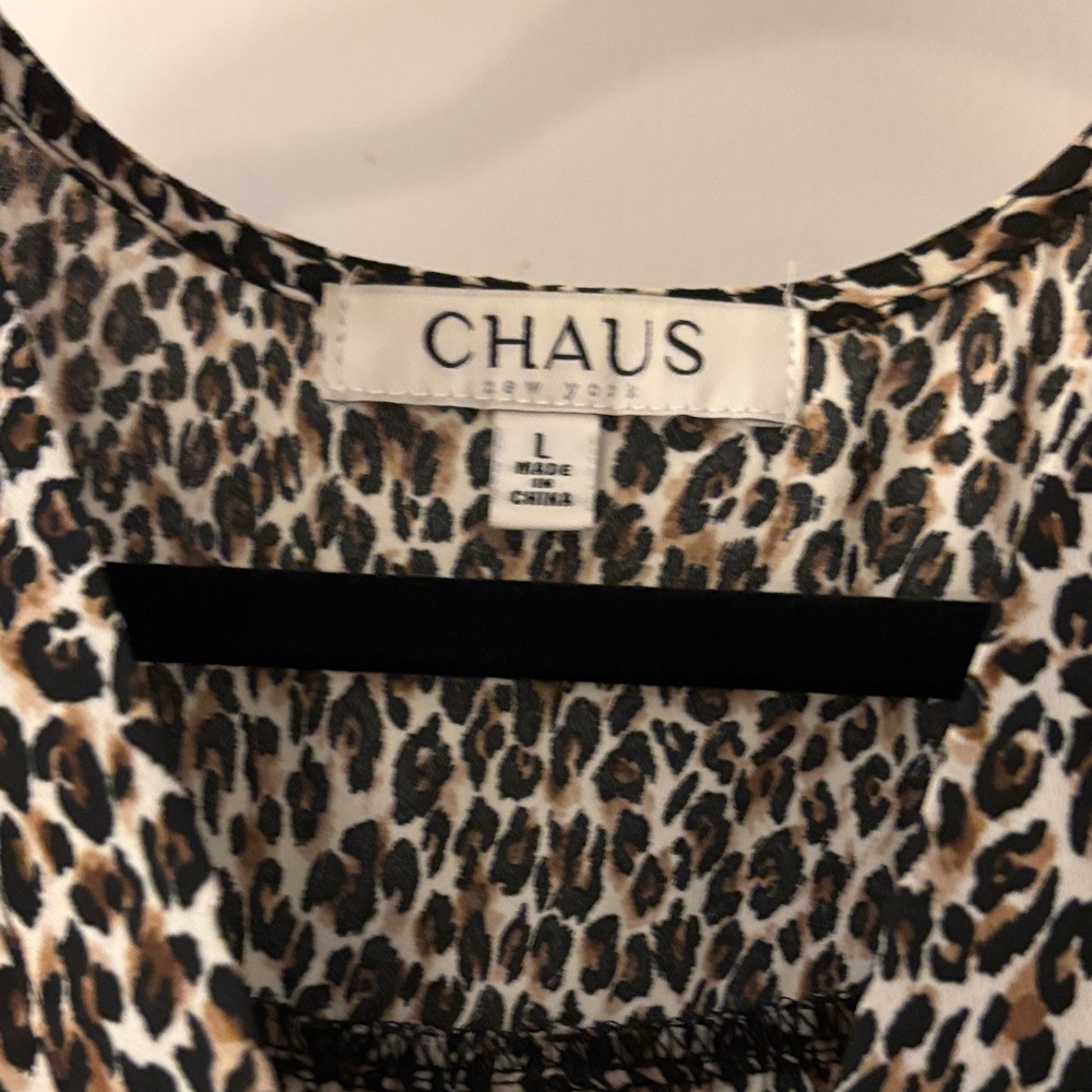Womens’ Animal Print Black and Brown Print  Top. NWOT. Size L - Picture 2 of 3